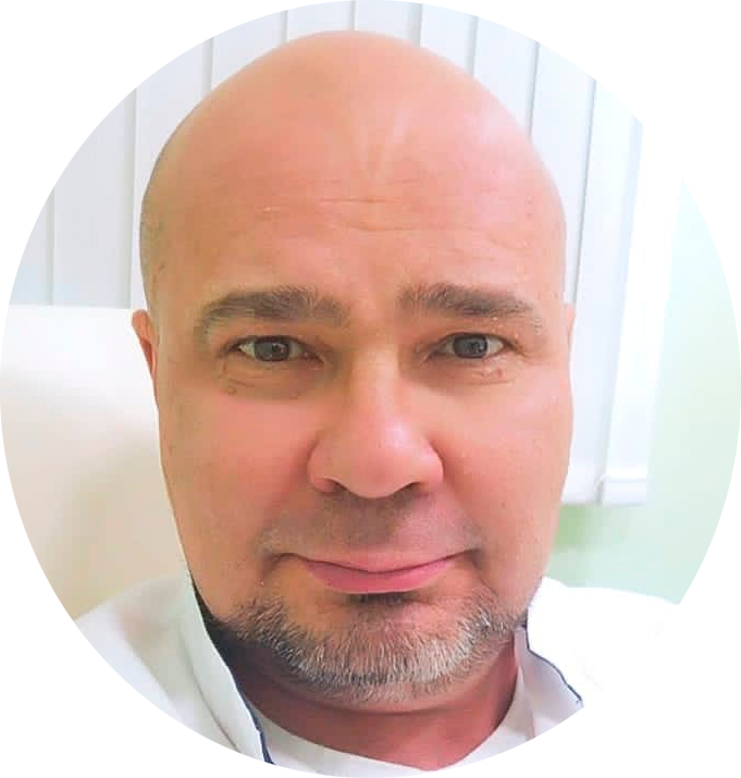 Здесь изображен врач Александров С.А.